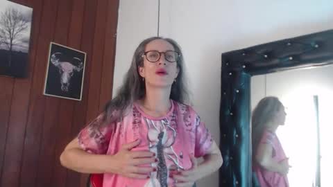 Snapshot of laurasofia45 chatting on February 14, 3:14 am Laura Sofia online show from February 14, 3:14 am