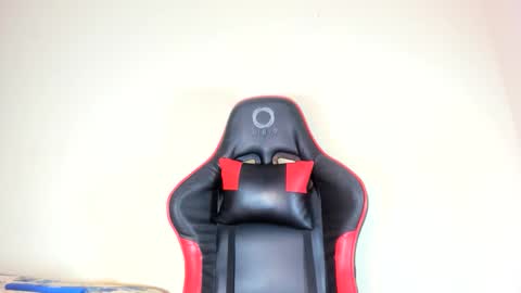 Snapshot of laureen777 chatting on October 22, 2:34 am laureen777 online show from October 22, 2:34 am