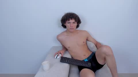 Snapshot of laureent__ chatting on March 9, 4:44 pm Laureent online show from March 9, 4:44 pm