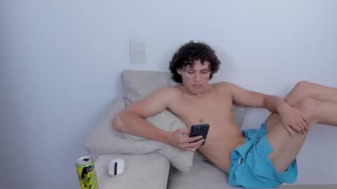 Snapshot of laureent__ chatting on March 11, 6:30 pm Laureent online show from March 11, 6:30 pm