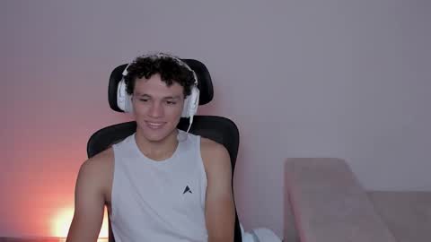 Snapshot of laureent__ chatting on September 8, 6:18 pm Laureent online show from September 8, 6:18 pm