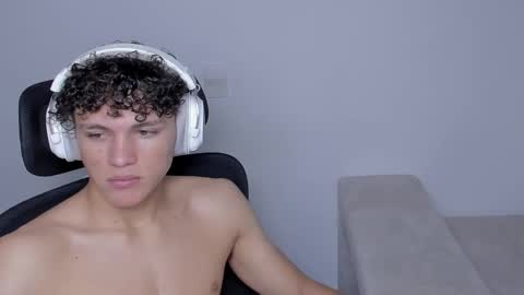 Snapshot of laureent__ chatting on September 17, 6:31 pm Laureent online show from September 17, 6:31 pm