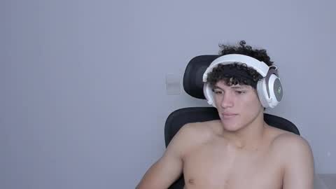 Snapshot of laureent__ chatting on September 26, 8:02 pm Laureent online show from September 26, 8:02 pm