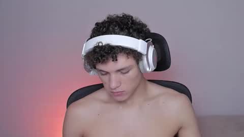 Snapshot of laureent__ chatting on October 13, 7:08 am Laureent online show from October 13, 7:08 am