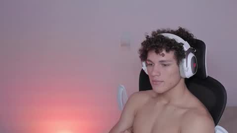 Snapshot of laureent__ chatting on October 17, 8:39 am Laureent online show from October 17, 8:39 am