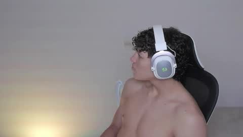 Snapshot of laureent__ chatting on October 19, 2:50 pm Laureent online show from October 19, 2:50 pm