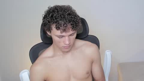 Snapshot of laureent__ chatting on October 20, 4:07 pm Laureent online show from October 20, 4:07 pm