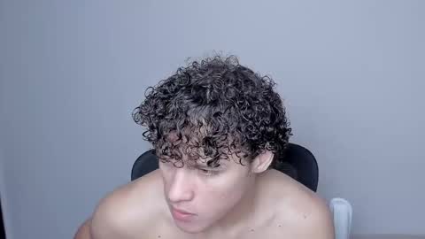 Snapshot of laureent__ chatting on November 11, 5:40 am Laureent online show from November 11, 5:40 am