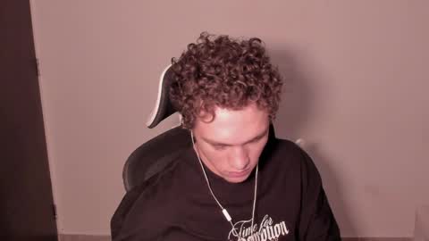 Laureent online show from May 28, 11:46 pm