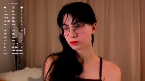 Snapshot of laureljarrar chatting on October 15, 11:43 am Arline online show from October 15, 11:43 am