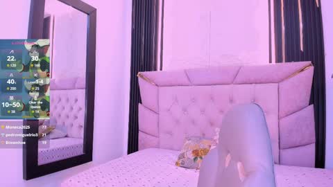 Snapshot of laurem_paulette chatting on September 9, 8:08 pm Laurem online show from September 9, 8:08 pm