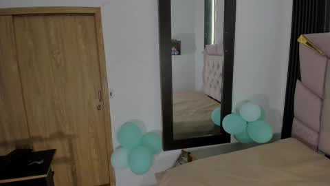 Laurem online show from February 16, 6:48 pm