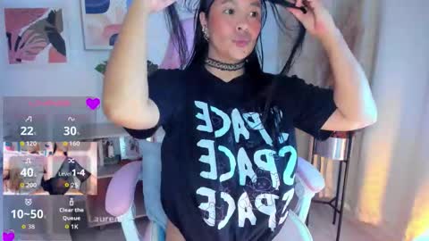 MissLauren online show from January 17, 12:04 am