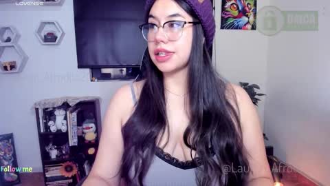 Snapshot of lauren_afrodita chatting on November 10, 6:01 am Im Lauren independent model online show from November 10, 6:01 am