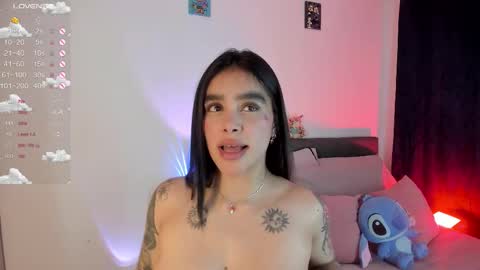 Snapshot of lauren_camila1 chatting on November 12, 4:02 am Lau online show from November 12, 4:02 am