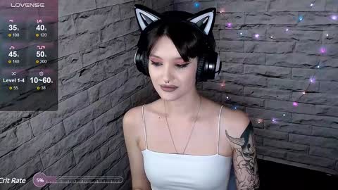 Snapshot of lauren_raquel chatting on December 10, 6:06 pm Eva online show from December 10, 6:06 pm