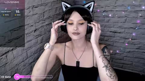 Snapshot of lauren_raquel chatting on December 12, 6:31 pm Eva online show from December 12, 6:31 pm