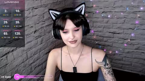 Snapshot of lauren_raquel chatting on December 14, 4:20 pm Eva online show from December 14, 4:20 pm