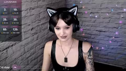 Snapshot of lauren_raquel chatting on December 24, 7:11 pm Eva online show from December 24, 7:11 pm