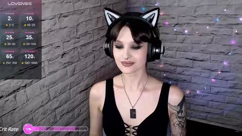 Snapshot of lauren_raquel chatting on January 8, 5:15 pm Eva online show from January 8, 5:15 pm