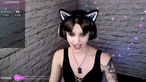 Snapshot of lauren_raquel chatting on January 8, 8:18 pm Eva online show from January 8, 8:18 pm