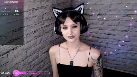 Snapshot of lauren_raquel chatting on January 11, 4:14 pm Eva online show from January 11, 4:14 pm