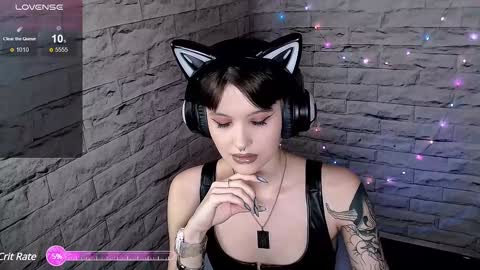 Snapshot of lauren_raquel chatting on January 20, 5:27 pm Eva online show from January 20, 5:27 pm