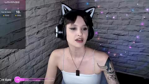 Snapshot of lauren_raquel chatting on January 21, 6:12 pm Eva online show from January 21, 6:12 pm