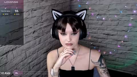 Snapshot of lauren_raquel chatting on January 22, 7:13 pm Eva online show from January 22, 7:13 pm