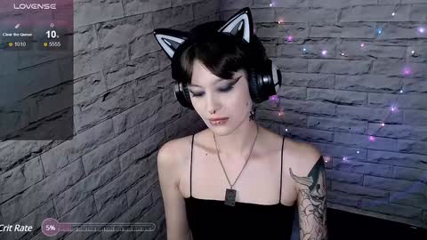 Snapshot of lauren_raquel chatting on January 25, 3:41 pm Eva online show from January 25, 3:41 pm