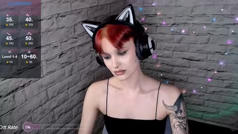 Snapshot of lauren_raquel chatting on February 8, 9:57 pm Eva online show from February 8, 9:57 pm