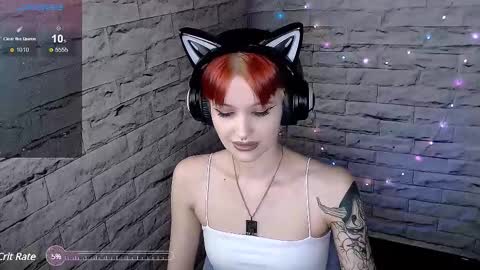 Snapshot of lauren_raquel chatting on February 15, 4:45 pm Eva online show from February 15, 4:45 pm