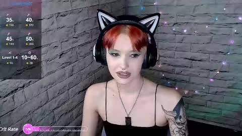 Snapshot of lauren_raquel chatting on February 17, 6:37 pm Eva online show from February 17, 6:37 pm