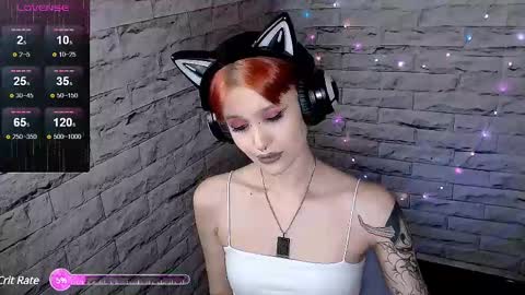 Snapshot of lauren_raquel chatting on February 21, 8:05 pm Eva online show from February 21, 8:05 pm