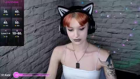 Snapshot of lauren_raquel chatting on March 8, 5:43 pm Eva online show from March 8, 5:43 pm