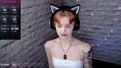 Snapshot of lauren_raquel chatting on March 12, 5:07 pm Eva online show from March 12, 5:07 pm