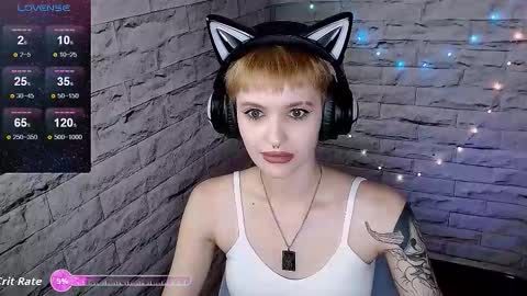 Snapshot of lauren_raquel chatting on September 8, 5:45 pm Eva online show from September 8, 5:45 pm