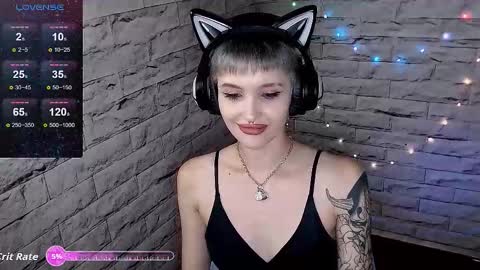 Snapshot of lauren_raquel chatting on September 18, 3:36 pm Eva online show from September 18, 3:36 pm