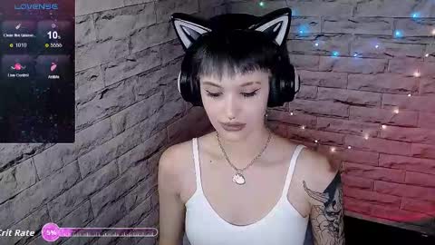 Snapshot of lauren_raquel chatting on September 24, 12:19 pm Eva online show from September 24, 12:19 pm