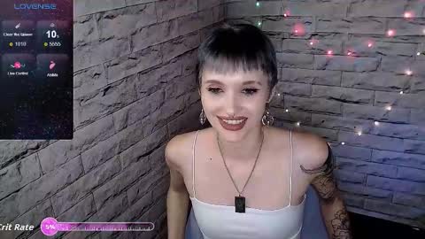 Snapshot of lauren_raquel chatting on September 30, 7:41 pm Eva online show from September 30, 7:41 pm