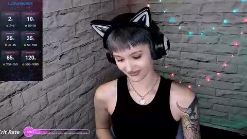 Snapshot of lauren_raquel chatting on October 1, 4:35 pm Eva online show from October 1, 4:35 pm