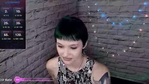 Snapshot of lauren_raquel chatting on October 20, 12:49 pm Eva online show from October 20, 12:49 pm