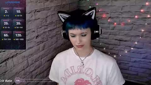 Snapshot of lauren_raquel chatting on October 22, 4:07 pm Eva online show from October 22, 4:07 pm