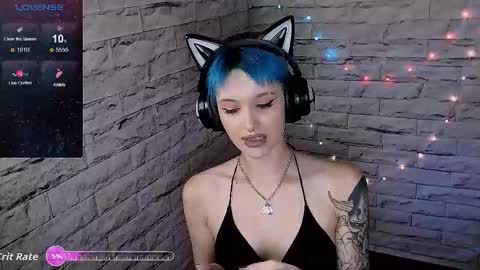 Snapshot of lauren_raquel chatting on October 26, 12:11 pm Eva online show from October 26, 12:11 pm