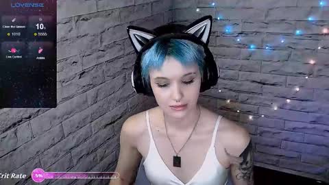 Snapshot of lauren_raquel chatting on October 31, 7:04 pm Eva online show from October 31, 7:04 pm