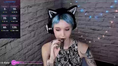 Snapshot of lauren_raquel chatting on November 1, 5:26 pm Eva online show from November 1, 5:26 pm