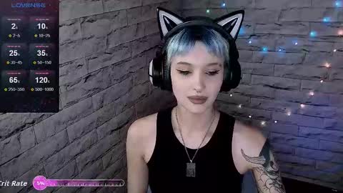 Snapshot of lauren_raquel chatting on November 30, 1:15 pm Eva online show from November 30, 1:15 pm