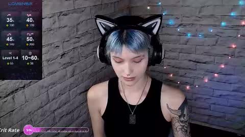 Snapshot of lauren_raquel chatting on December 1, 1:05 pm Eva online show from December 1, 1:05 pm