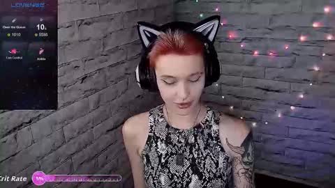 Snapshot of lauren_raquel chatting on December 15, 2:10 pm Eva online show from December 15, 2:10 pm