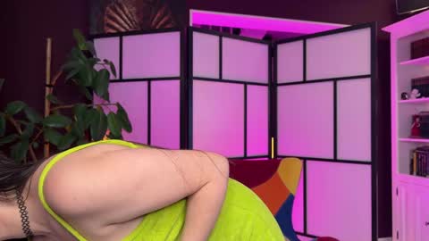 Snapshot of laurenbrite chatting on November 23, 5:07 am Lauren Brite online show from November 23, 5:07 am